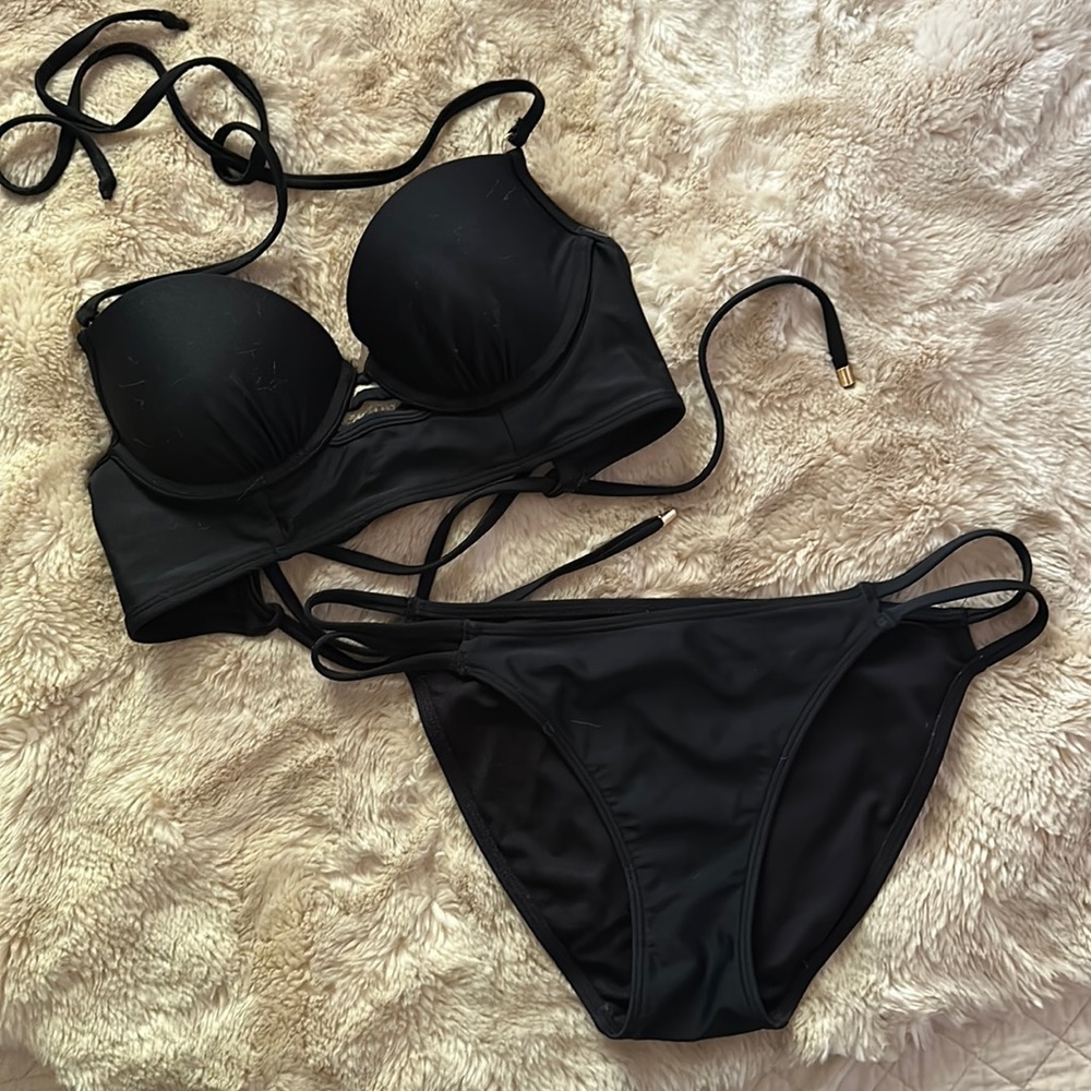 Abercrombie & Fitch women’s swim top size:32 B and bottom size:S